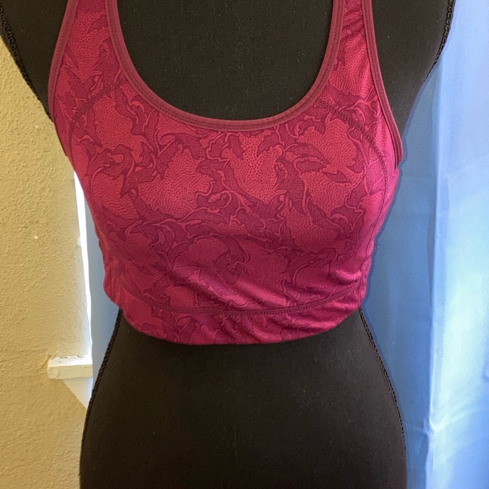 Selling FIVE sports bras TOGETHER! Large and XL